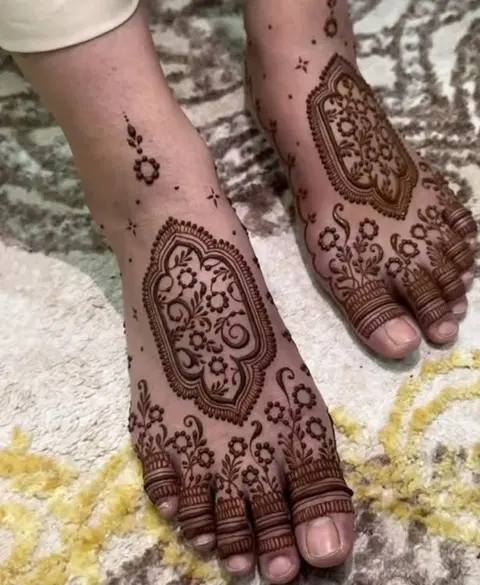 bridal dubai foot mehndi design