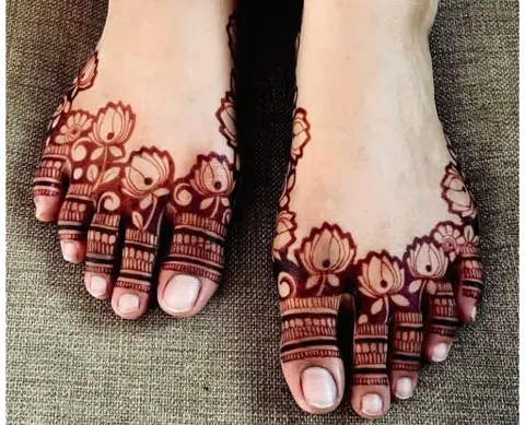 bridal pakistani figure foot mehndi design