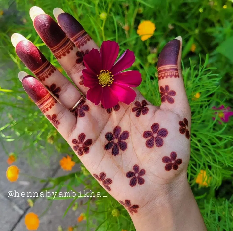 Arabic Minimal Front Hand Mehndi Design with Flowers