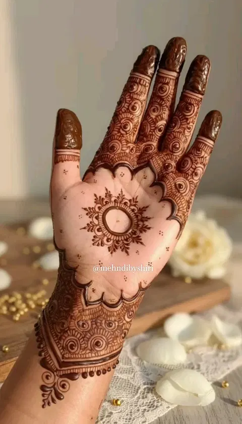 arabic bridal circle front hand mehndi design