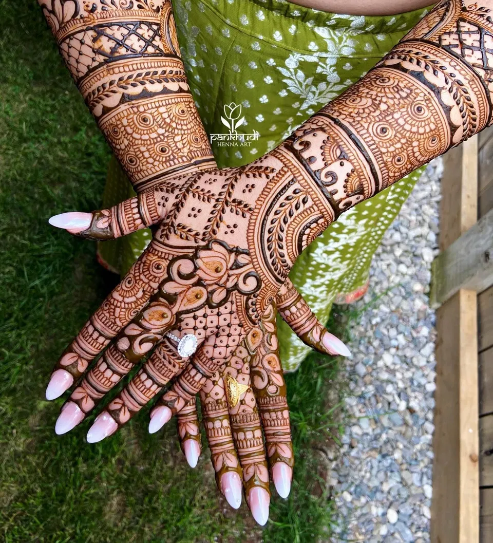 Bridal Arm Mehndi Design (4)