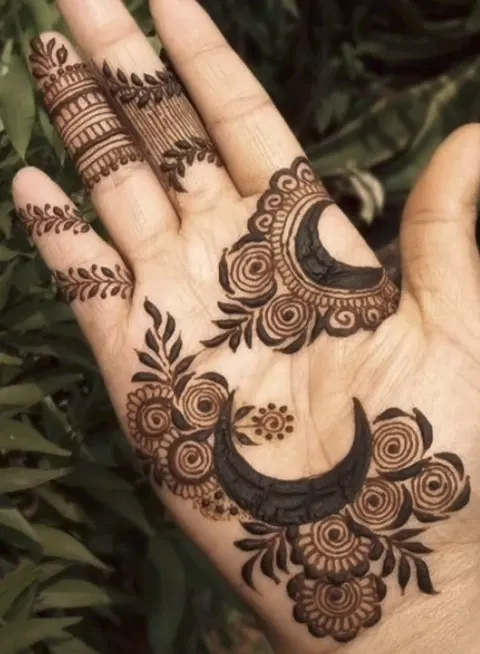 aesthetic simple lotus front hand mehndi design