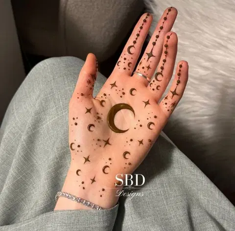 simple moon back hand mehndi design