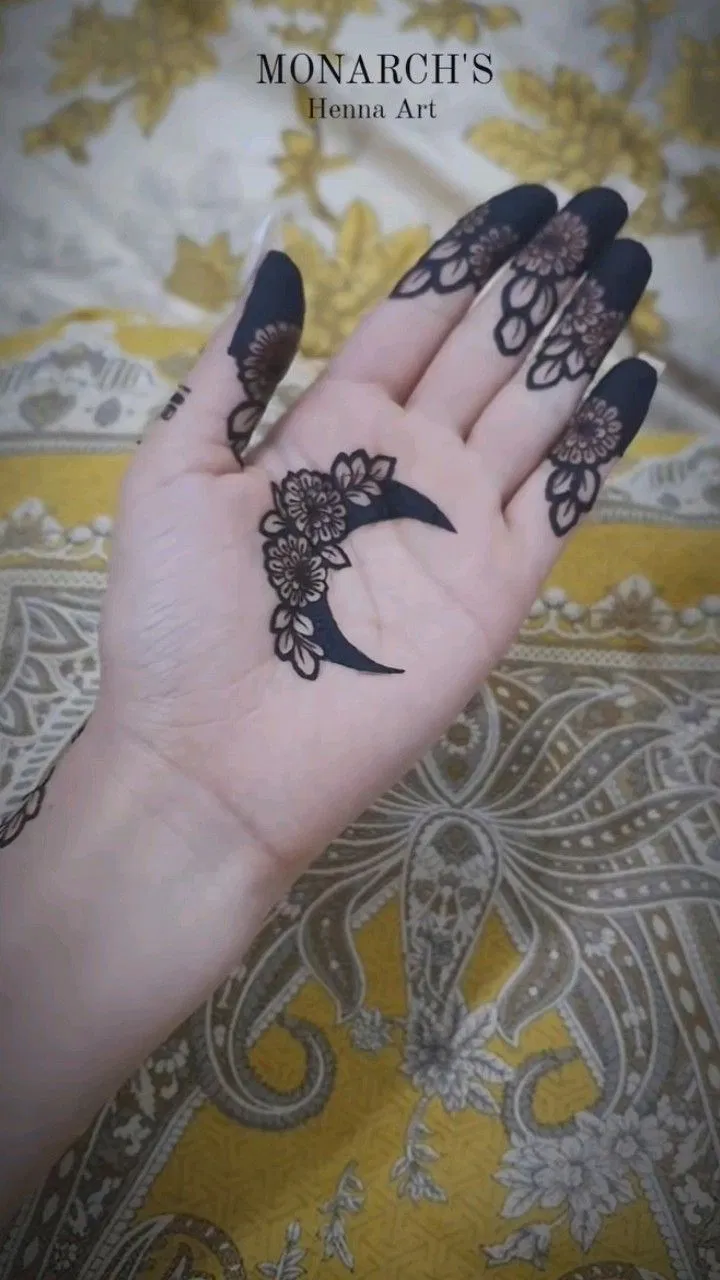 Arabic Simple Front Hand Mehndi Design with Moon