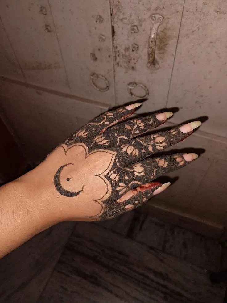 Simple Back Hand Mehndi Design with Gol Tikki, Lotus and Moon (2)