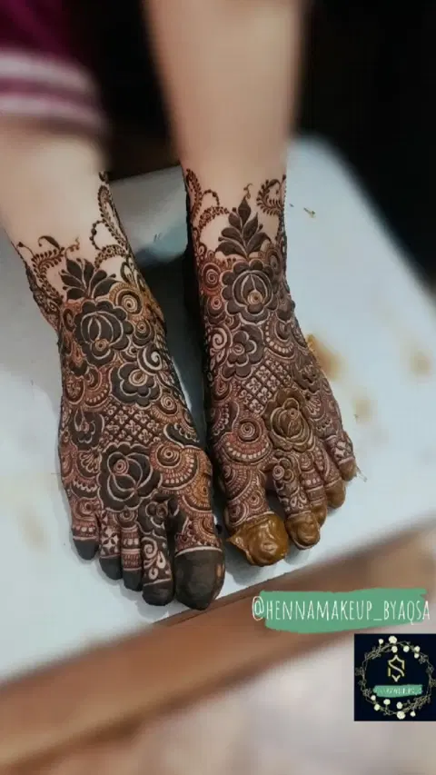 bridal figure foot mehndi design