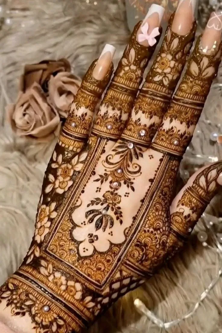 Aesthetic Bridal Back Hand Mehndi Design with Gol Tikki and Flowers (41)