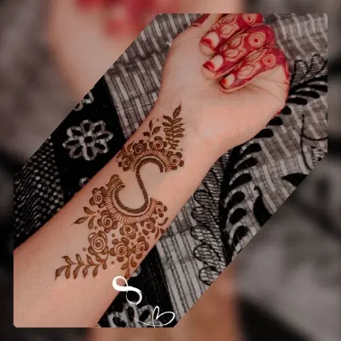 arabic moon mehndi design