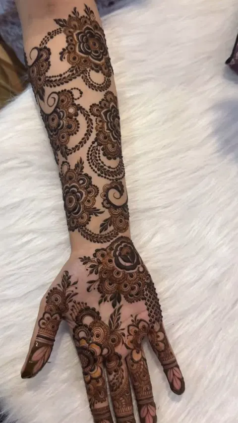 arabic bridal back hand mehndi design