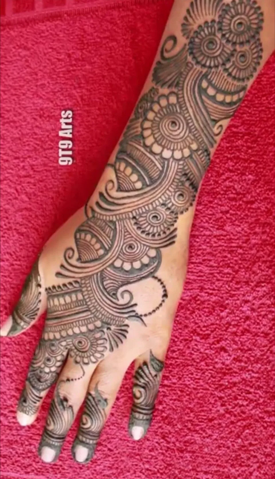 Arabic Simple Arm Mehndi Design with Bel
