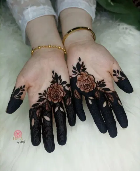 arabic royal circle finger mehndi design