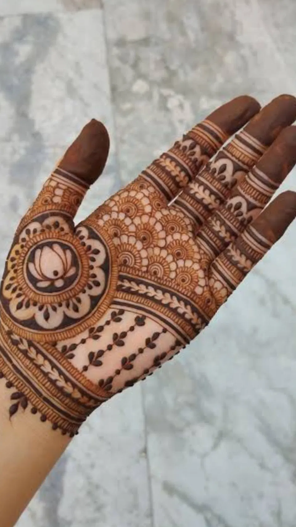 Bridal Simple Front Hand Mehndi Design with Gol Tikki and Lotus for Diwali
