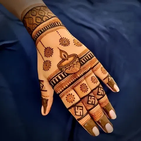 back hand mehndi design