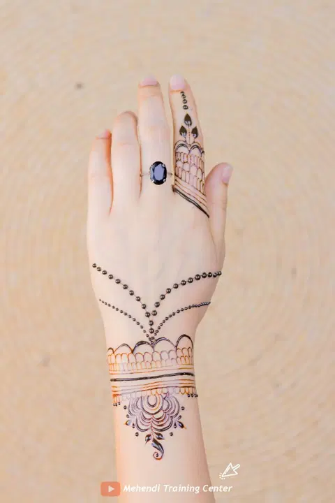 simple back hand mehndi design