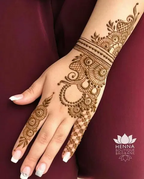 simple arm mehndi design