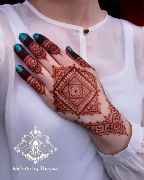 pakistani stylish arm mehndi design