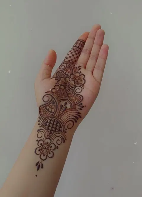aesthetic arabic arm mehndi design