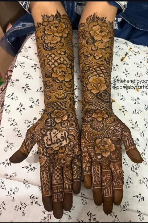 bridal circle front hand mehndi design
