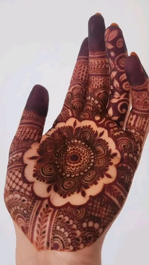 arabic indian circle front hand mehndi design