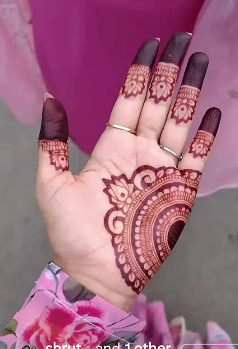 royal simple circle finger mehndi design