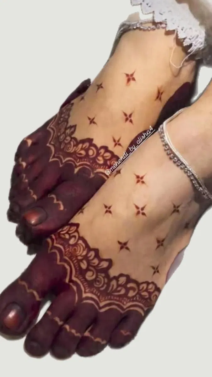 Bridal Simple Finger Mehndi Design