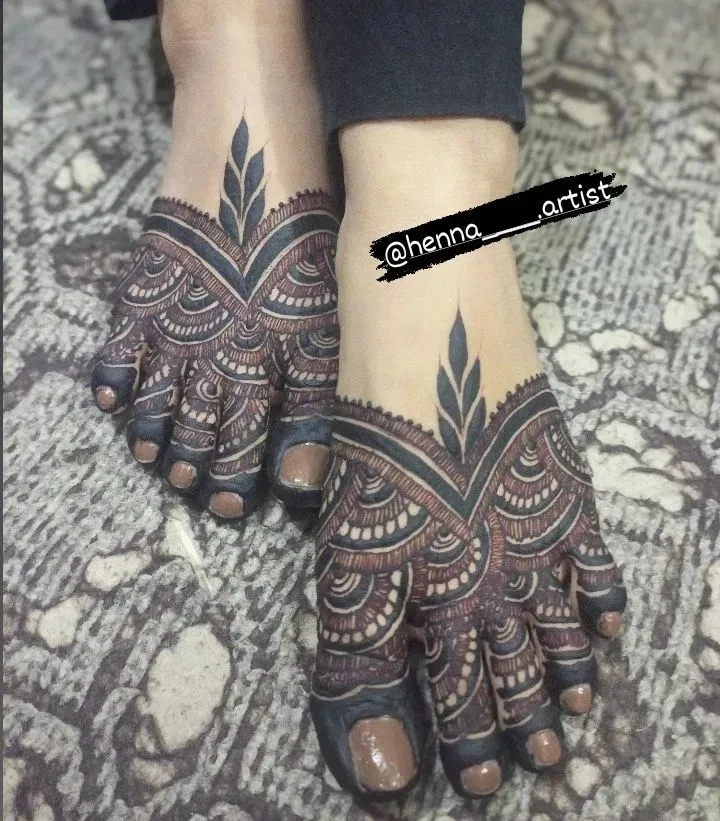 Arabic Bridal Foot Mehndi Design with Jaal (2)