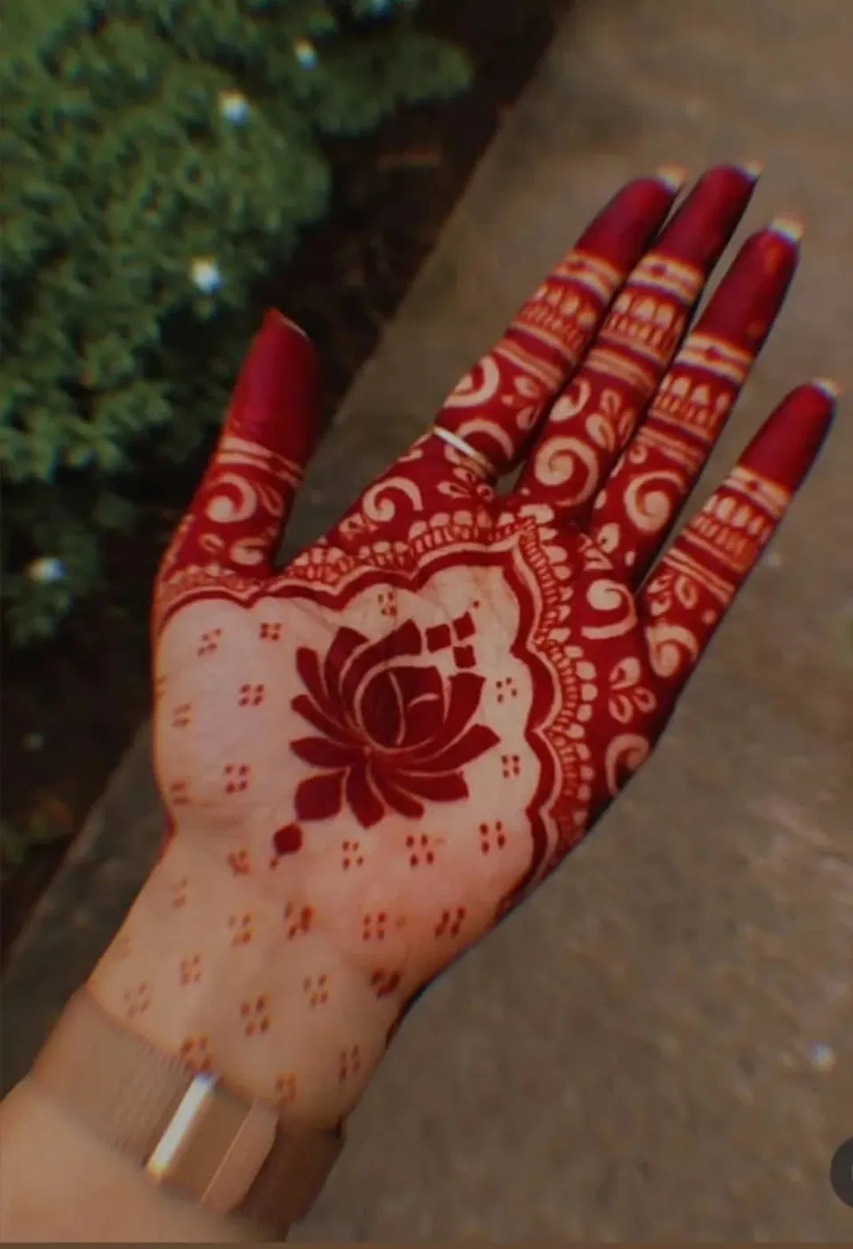 Arabic Bridal Finger Mehndi Design with Gol Tikki and Lotus for Karwa Chauth
