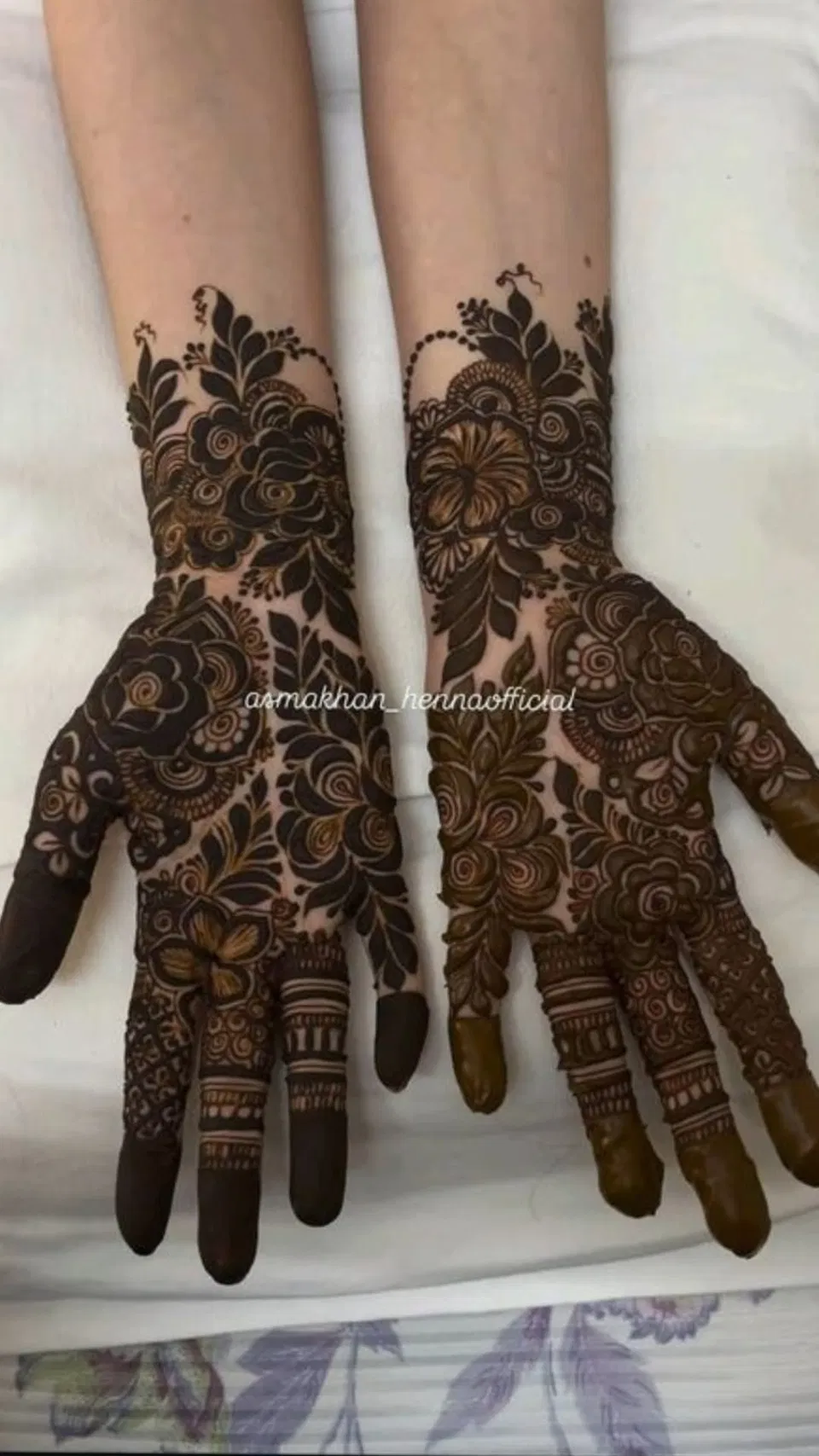 Dubai Pakistani Finger Mehndi Design