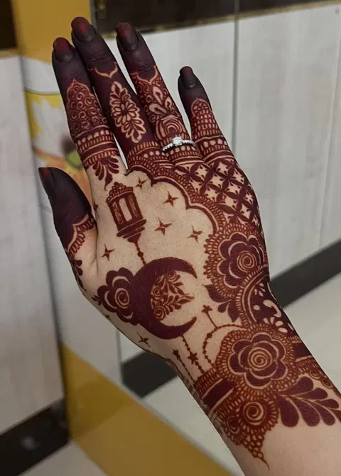 bridal simple moon arm mehndi design
