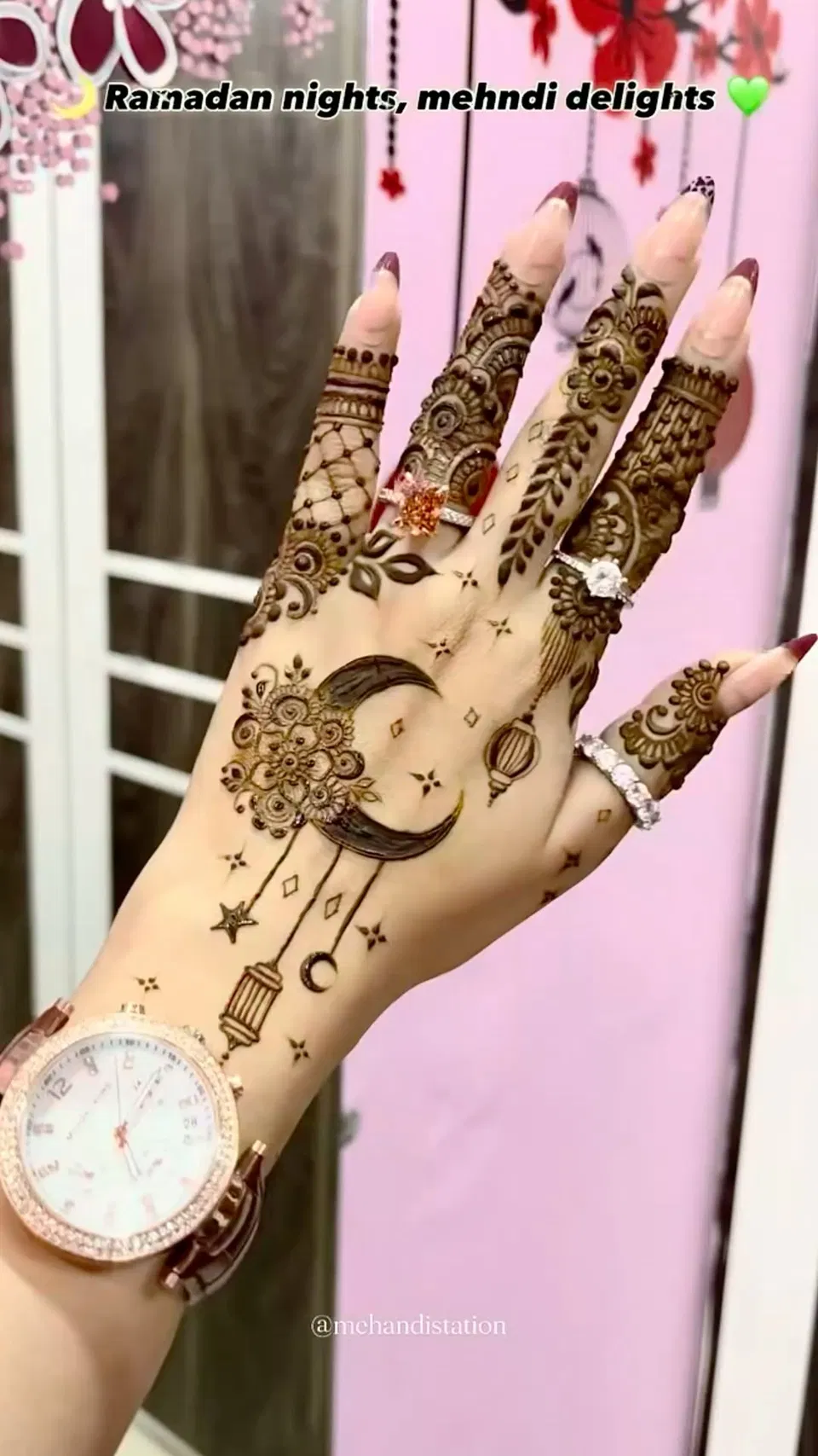 Dubai Simple Wrist Mehndi Design with Moon