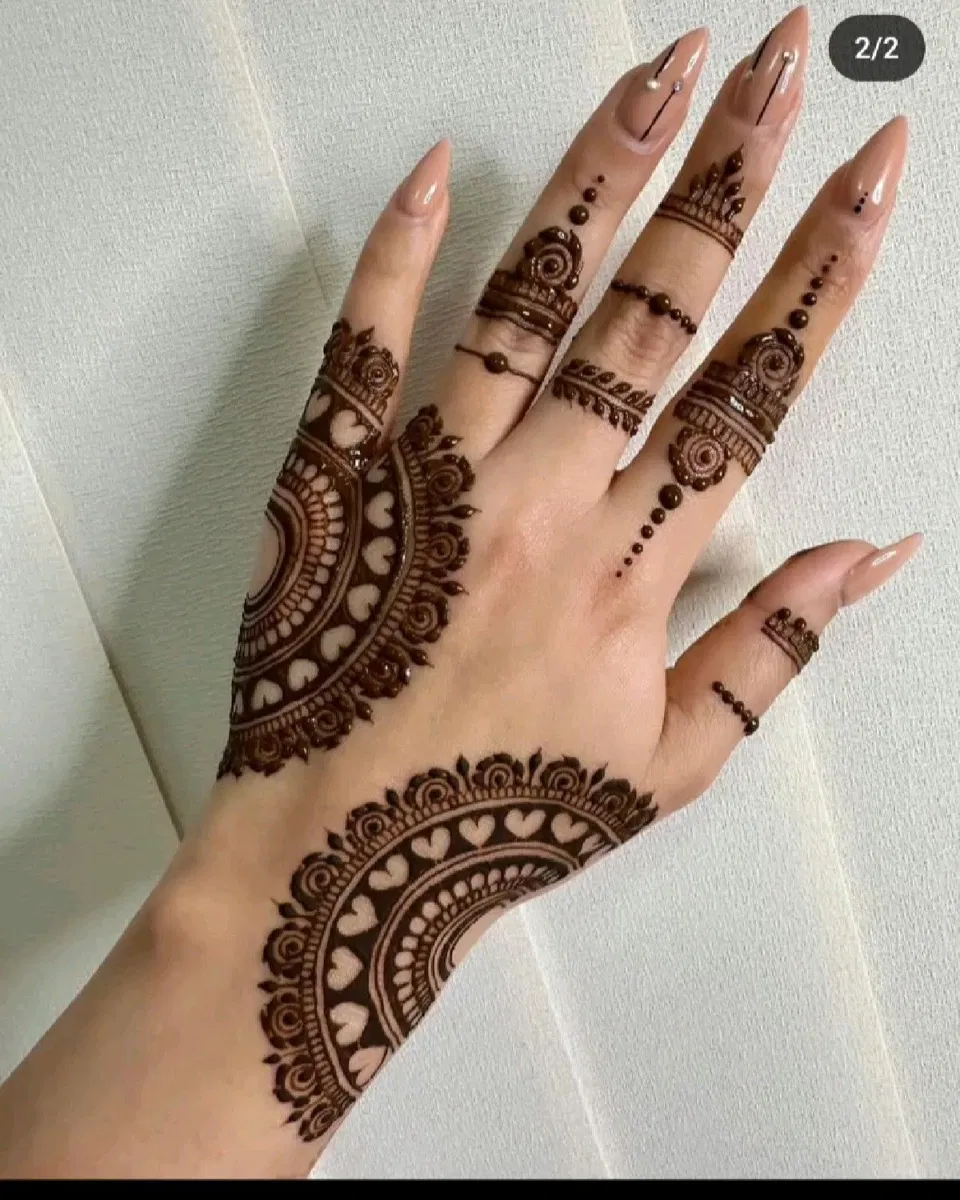 Aesthetic Simple Back Hand Mehndi Design with Gol Tikki for Diwali
