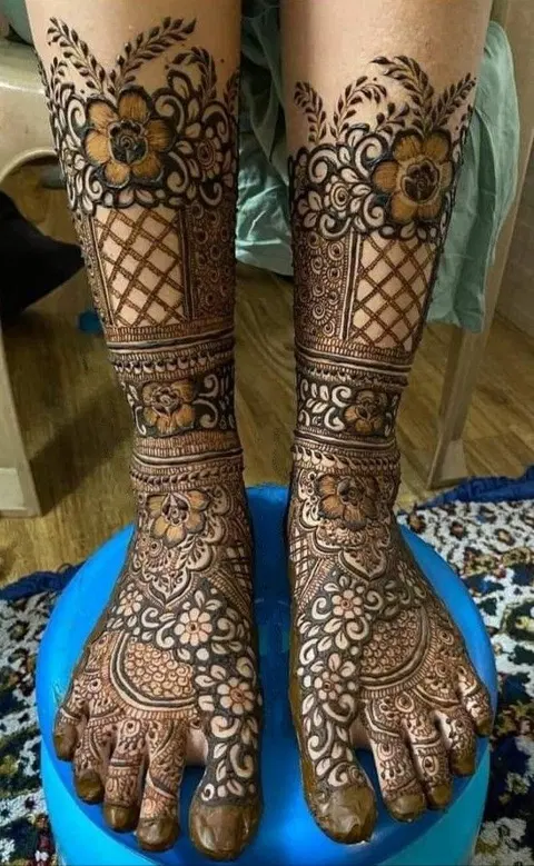 bridal indian back hand mehndi design