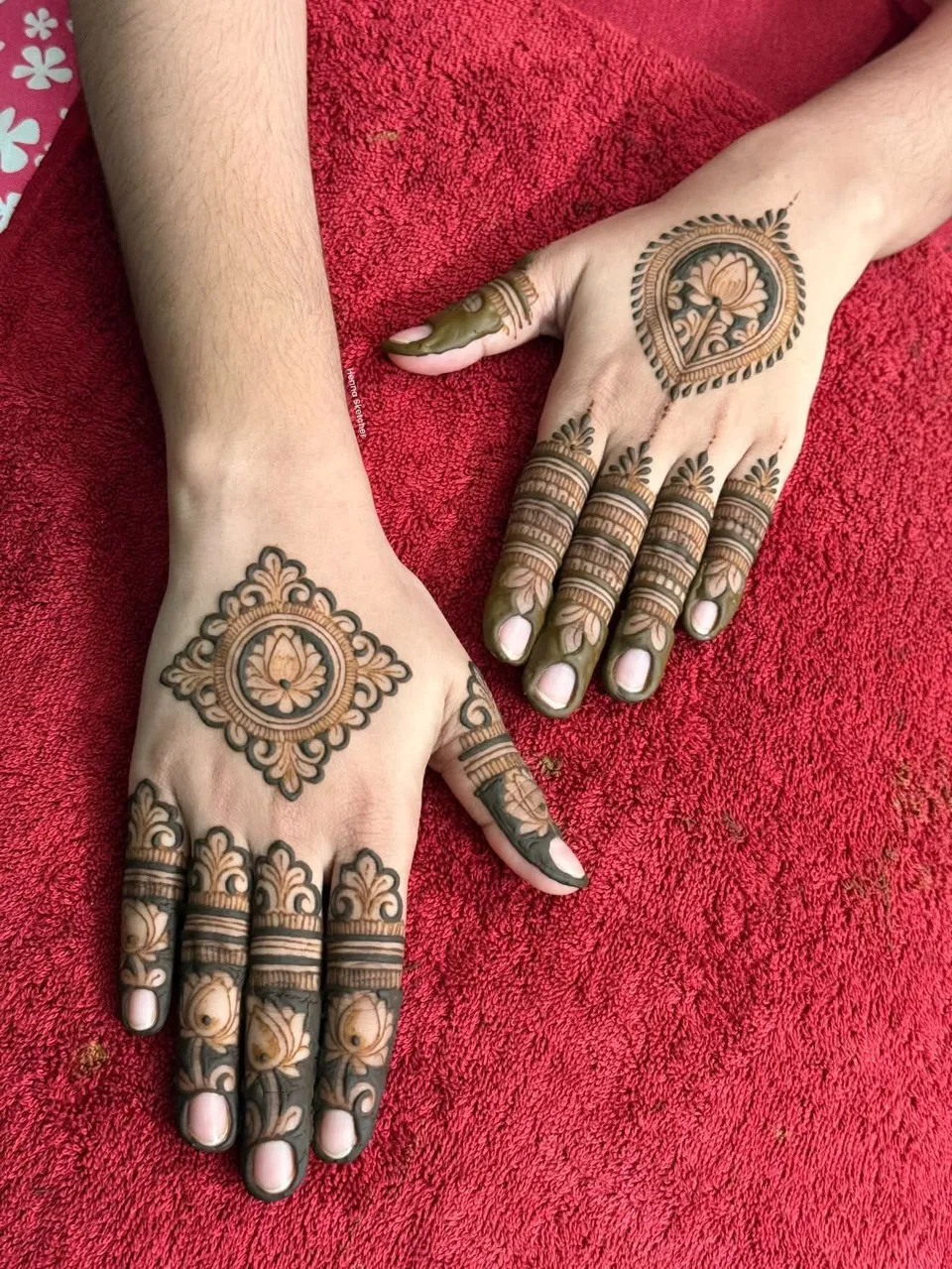Simple Arm Mehndi Design with Gol Tikki