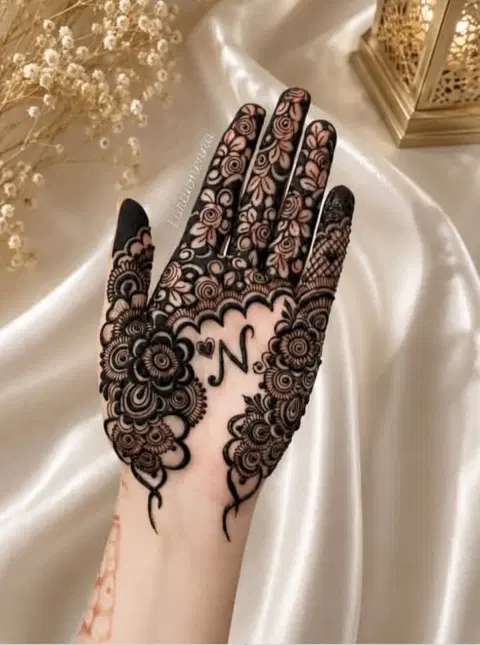 arabic simple circle front hand mehndi design