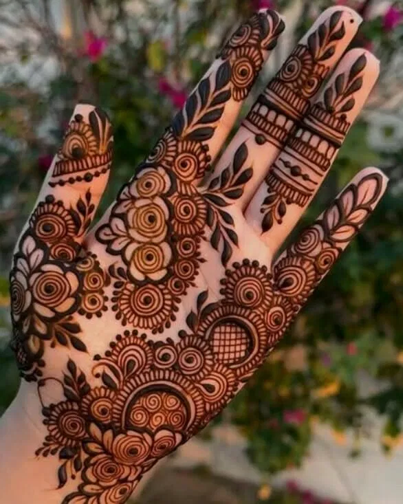 Aesthetic Royal Finger Mehndi Design with Flowers for Diwali