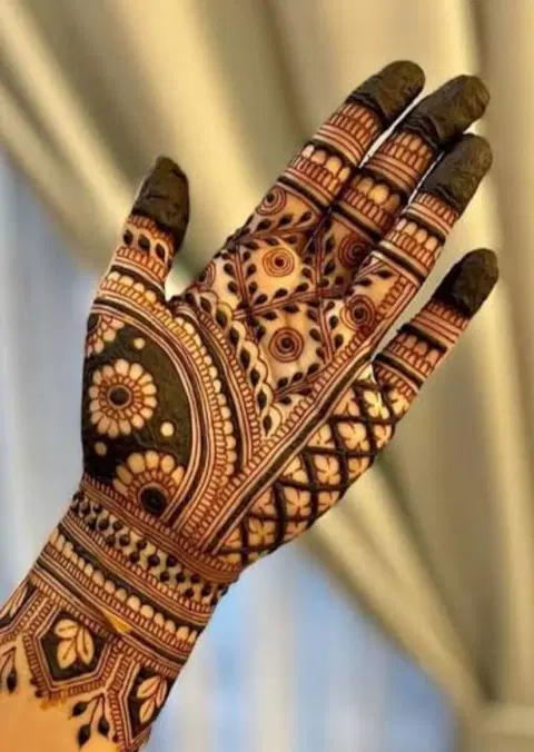 bridal simple figure finger mehndi design