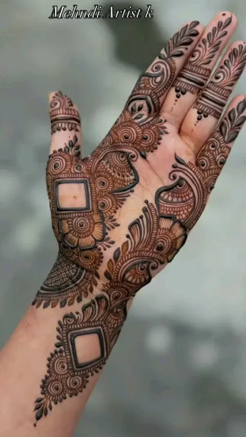 arabic bridal figure front hand mehndi design