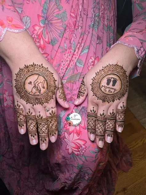 simple circle back hand mehndi design
