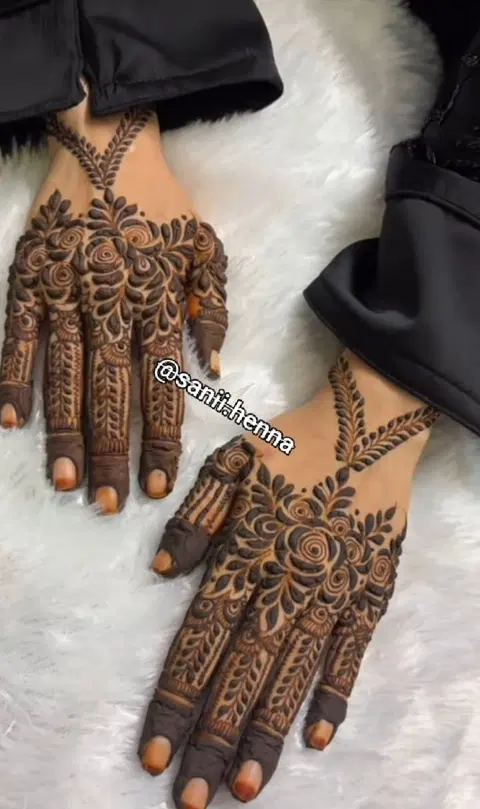 simple stylish flower back hand mehndi design