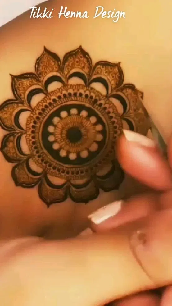 Simple Arm Mehndi Design with Gol Tikki and Flowers (2)