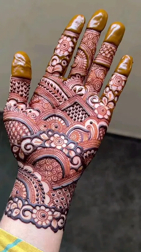 aesthetic bridal bel foot mehndi design