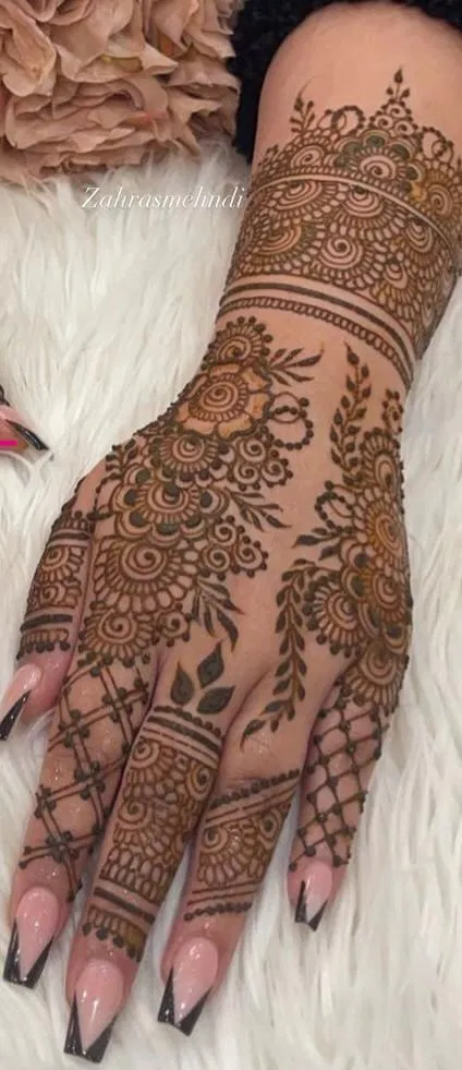 Bridal Simple Back Hand Mehndi Design with Lotus for Eid