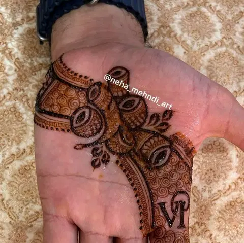 bridal royal circle finger mehndi design