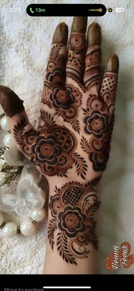 bridal dubai circle front hand mehndi design