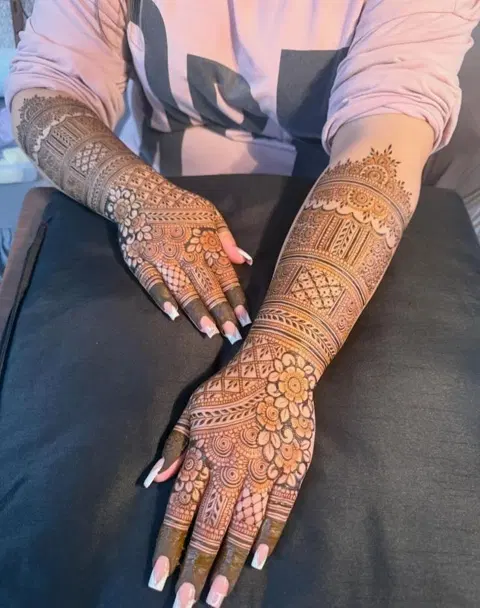 bridal indian figure arm mehndi design