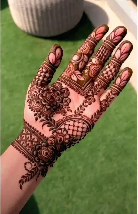 aesthetic royal flower front hand mehndi design