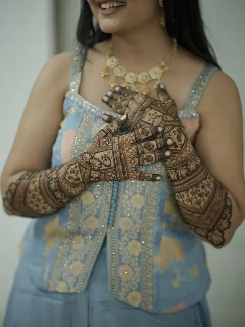 bridal front hand mehndi design