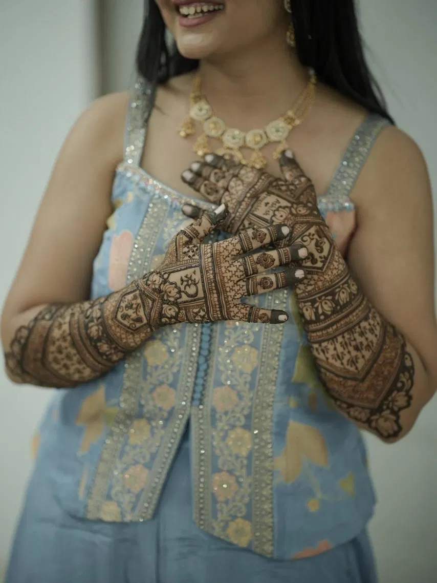 Bridal Front Hand Mehndi Design