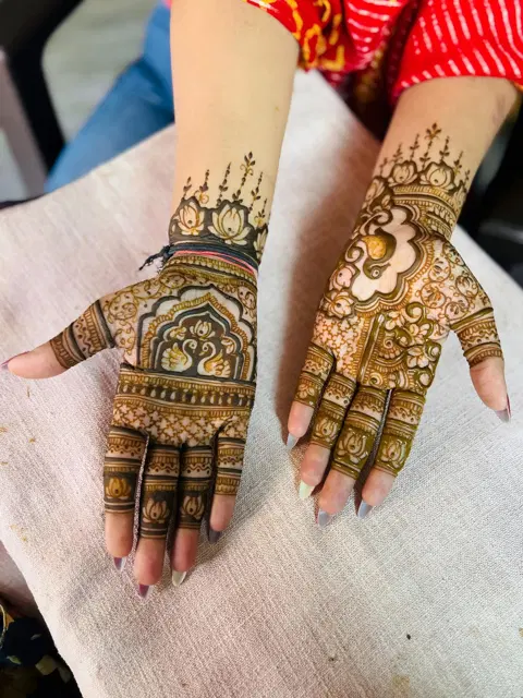 bridal front hand mehndi design