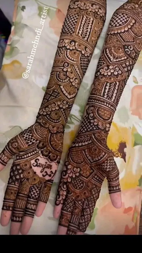 arabic bridal figure front hand mehndi design